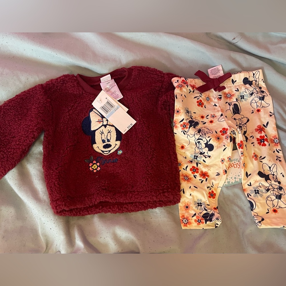 NWT Disney Baby Minnie Mouse sweatshirt and pants duo 6-9M